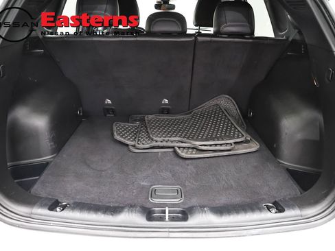 Used 2025 Jeep Compass Trailhawk w/ Trailer Tow Group AWD/4WD image 8