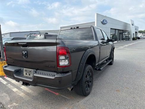 Used 2024 RAM 2500 Big Horn w/ Night Edition AWD/4WD image 3