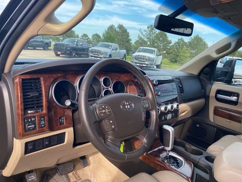 Used 2010 Toyota Sequoia Limited RWD image 13