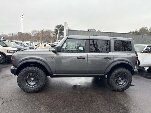 New 2025 Ford Bronco Badlands w/ Sasquatch Package image 2