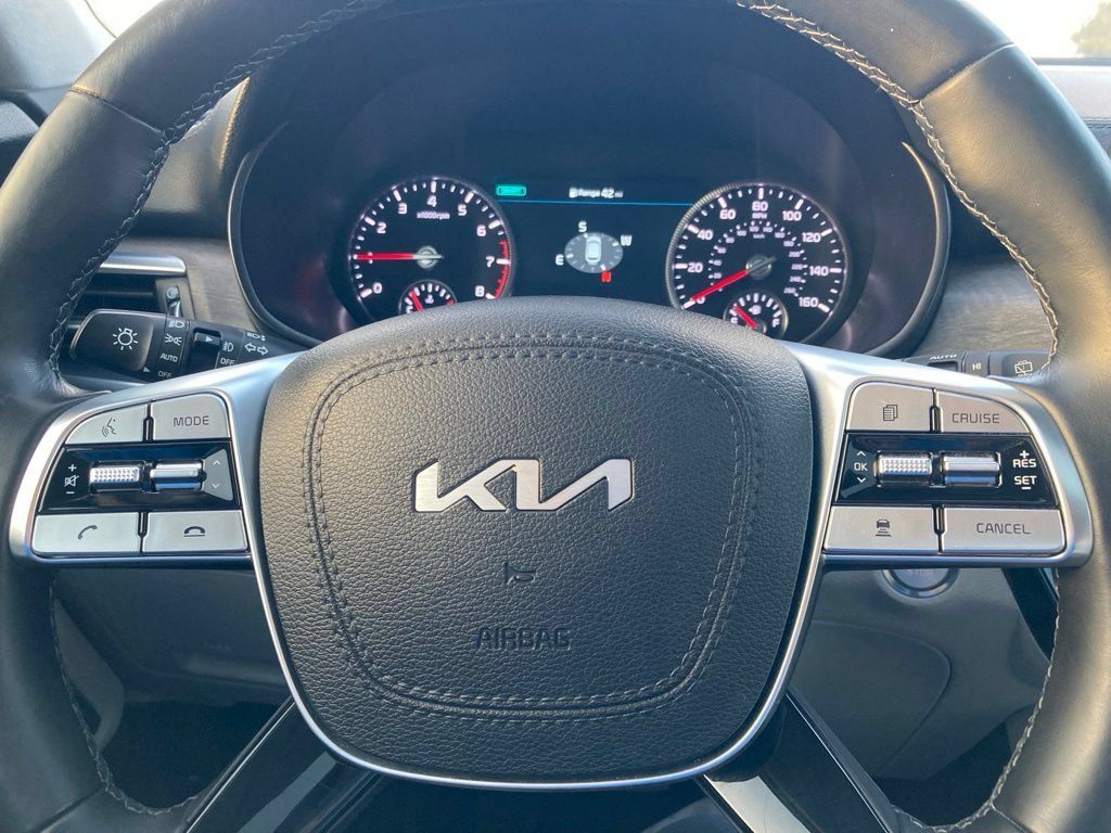 Used 2022 Kia Telluride SX w/ SX Prestige Package AWD/4WD image 22