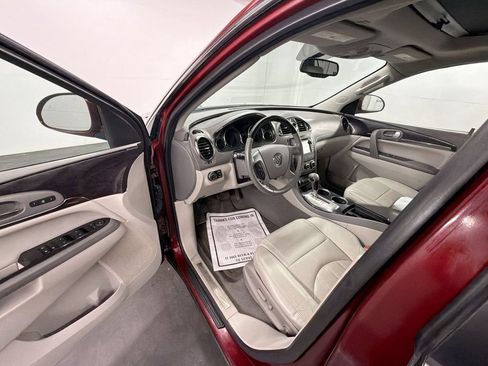 Used 2017 Buick Enclave Leather FWD image 10