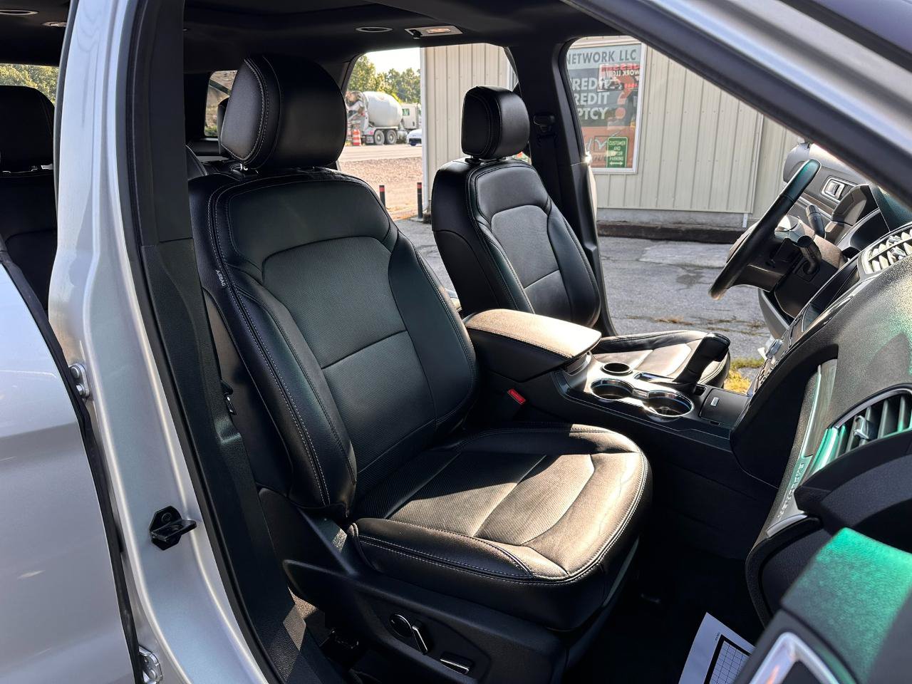 Used 2016 Ford Explorer Limited FWD image 15
