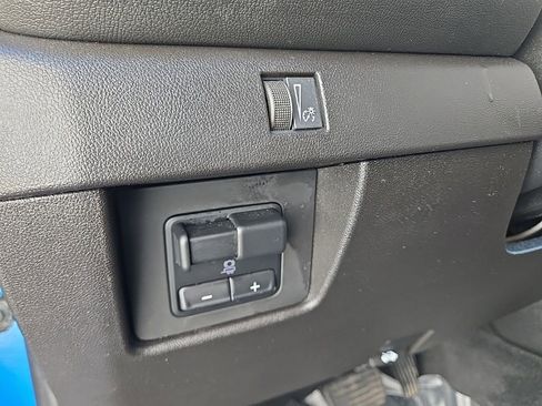 Used 2023 Chevrolet Colorado LT w/ LT Convenience Package AWD/4WD image 25