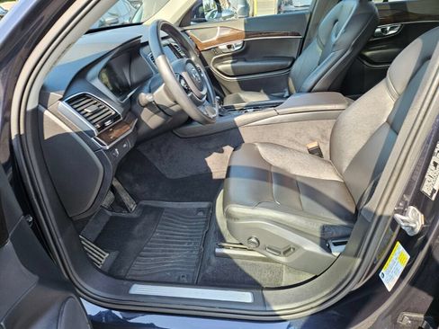 Used 2017 Volvo XC90 T5 Momentum w/ Vision Package AWD/4WD image 16