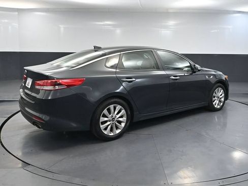 Used 2016 Kia Optima LX FWD image 4