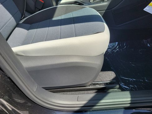 New 2026 Volkswagen Taos S FWD image 7