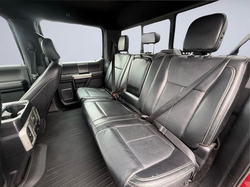 Used 2019 Ford F150 Lariat w/ Equipment Group 502A Luxury AWD/4WD image 18