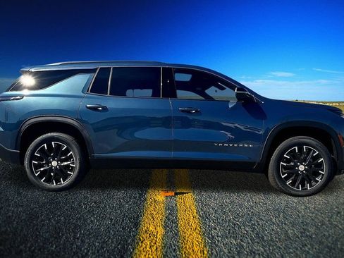New 2026 Chevrolet Traverse LT w/ Sun and Wheel Package image 19