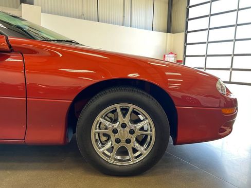 Used 2002 Chevrolet Camaro Z28 w/ Preferred Equipment Group image 81