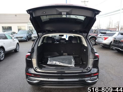 Used 2025 Lincoln Nautilus Reserve AWD/4WD image 29