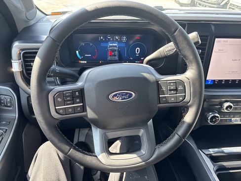 New 2025 Ford F250 Lariat w/ Lariat Ultimate Package image 17