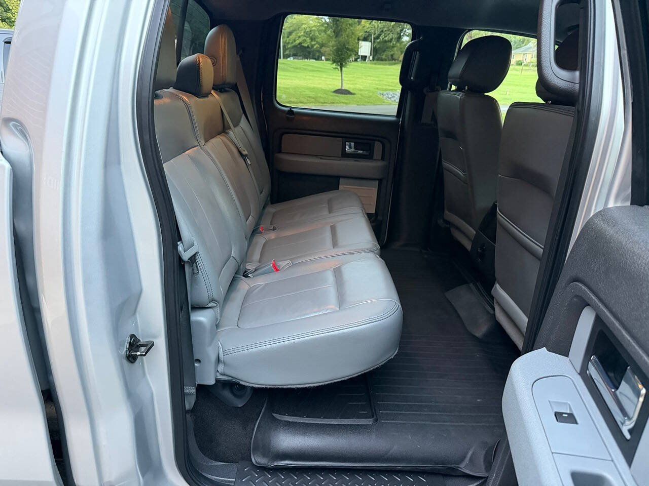 Used 2014 Ford F150 XLT w/ Equipment Group 302A Luxury AWD/4WD image 24