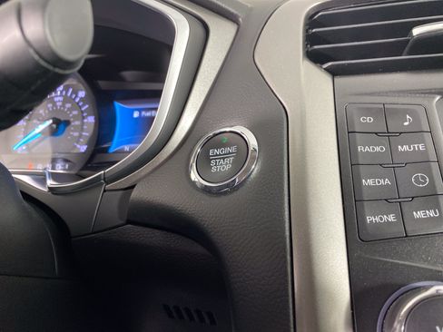 Used 2018 Ford Fusion S FWD image 22