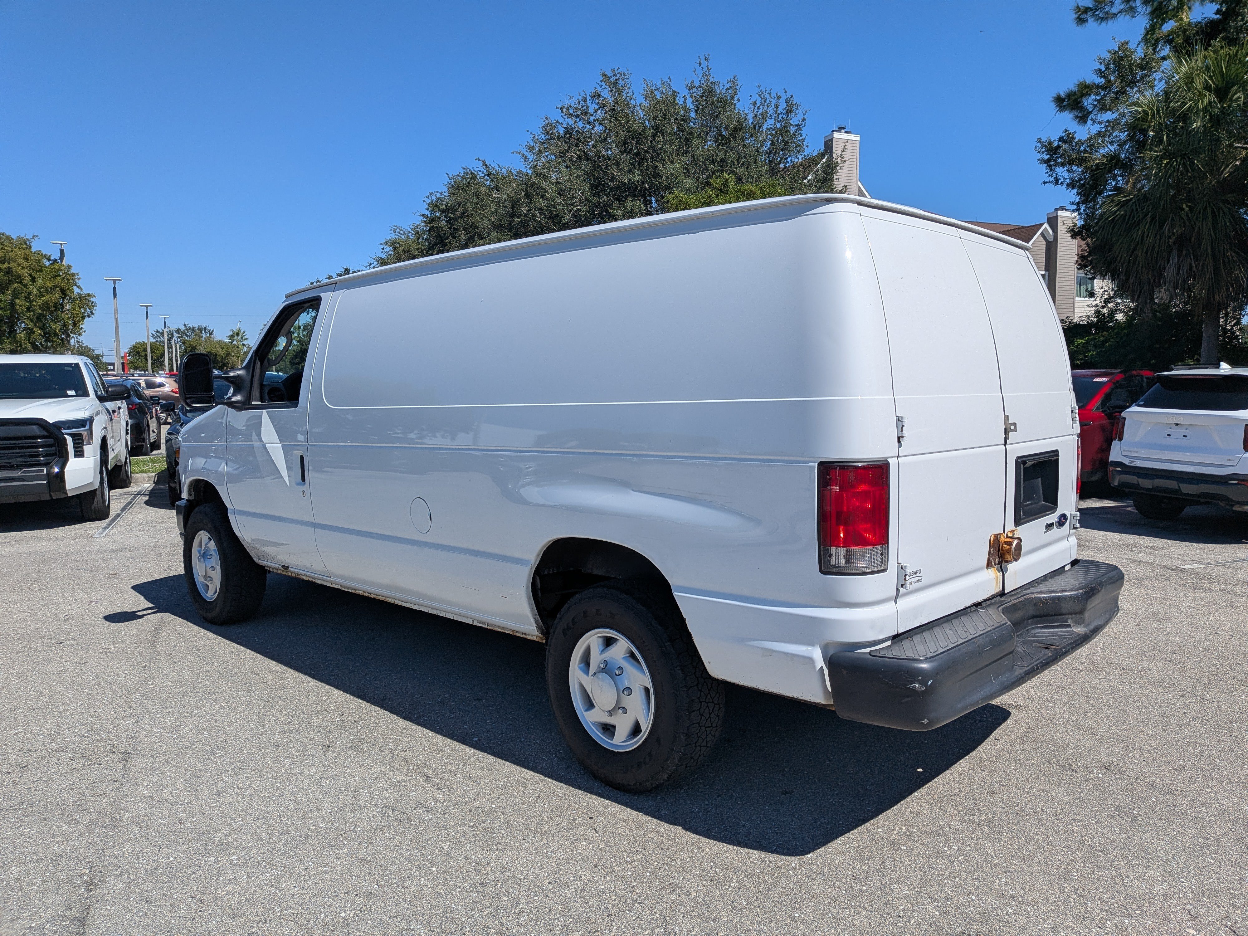 Used 2014 Ford E-350 and Econoline 350 Super Duty RWD image 6