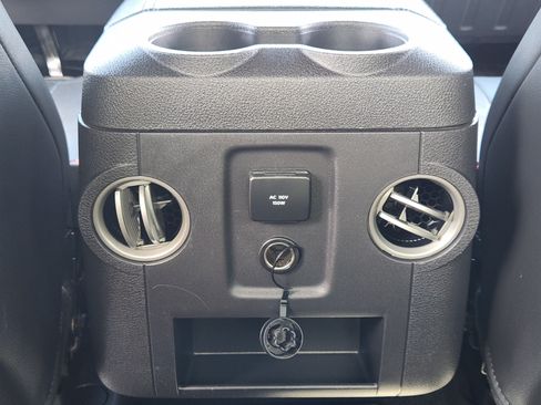 Used 2012 Ford F250 Lariat w/ Lariat Interior Pkg AWD/4WD image 29