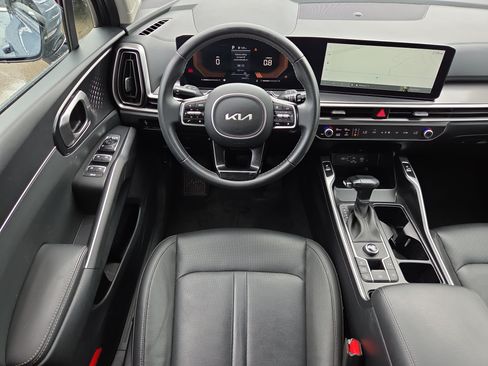Used 2024 Kia Sorento S w/ Panoramic Sunroof Package FWD image 13