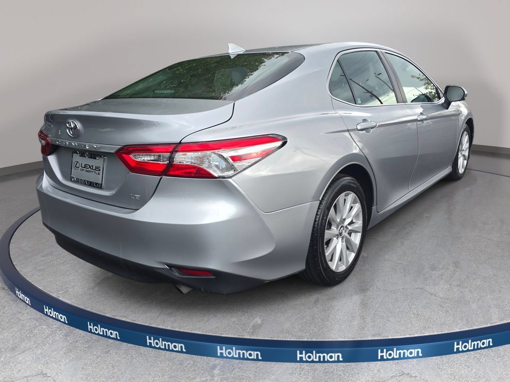 Used 2019 Toyota Camry LE FWD image 6