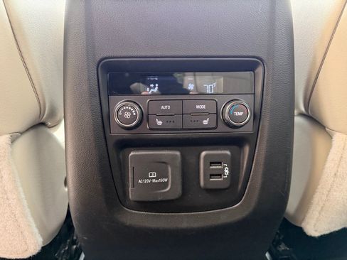 Used 2024 Buick Enclave Avenir w/ Avenir Technology Package image 28