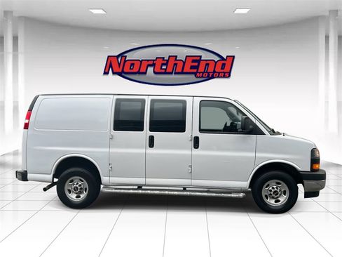 Used 2023 GMC Savana 2500 w/ Driver Convenience Package image 2