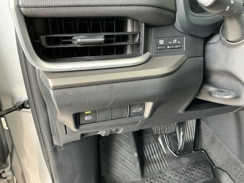 Certified 2024 Toyota Grand Highlander XLE image 30