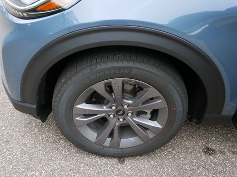 Used 2026 Ford Explorer Active w/ Active Comfort Package AWD/4WD image 15