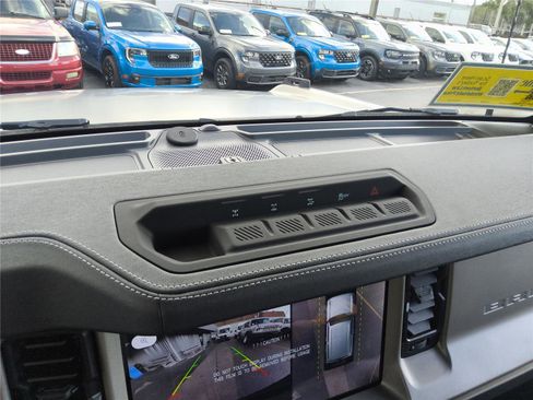 New 2026 Ford Bronco Outer Banks image 33