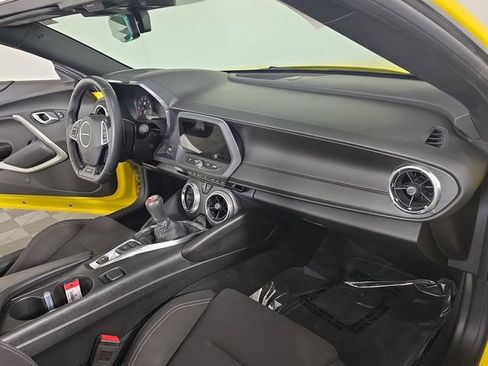 Used 2017 Chevrolet Camaro SS RWD image 19