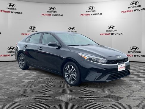 Used 2024 Kia Forte LXS FWD image 1