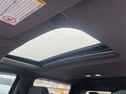 Used 2022 Chevrolet Silverado 2500 LTZ w/ LTZ Plus Package image 17