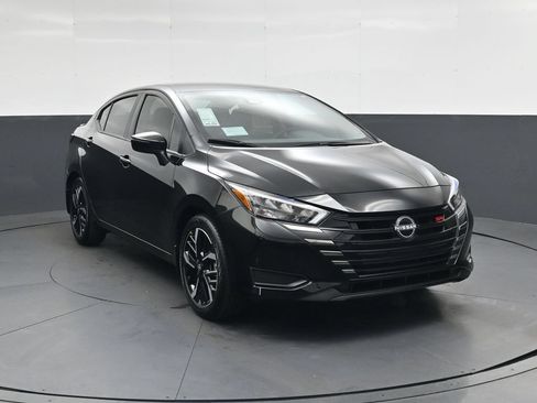 Certified 2025 Nissan Versa SR w/ Trunk Package FWD image 2