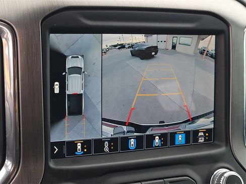 Used 2020 GMC Sierra 2500 Denali w/ Denali Ultimate Package image 16