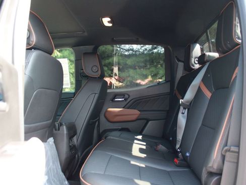 New 2025 GMC Canyon AT4 w/ Technology Plus Package image 30