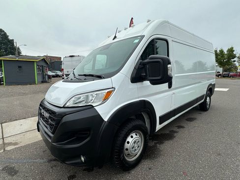 Used 2023 RAM ProMaster 2500 w/ Convenience Group image 3