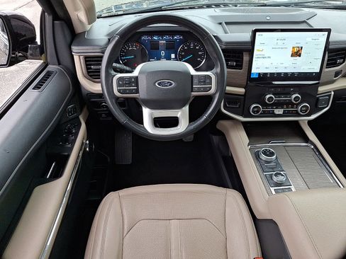 Certified 2024 Ford Expedition Limited AWD/4WD image 11