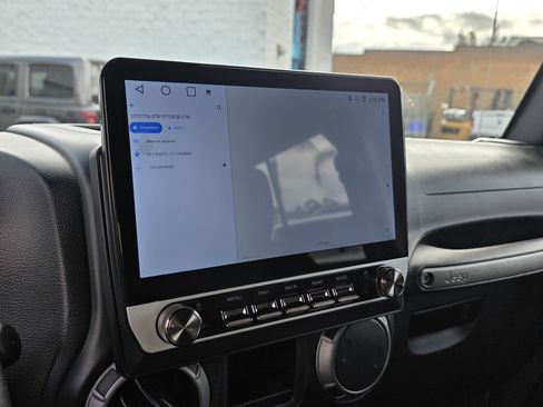 Used 2015 Jeep Wrangler Unlimited Sport image 15