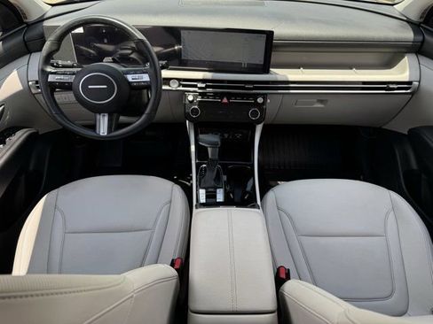 Used 2025 Hyundai Tucson SEL FWD image 11