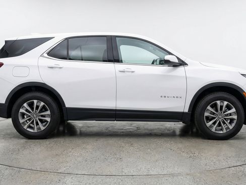 Used 2025 Chevrolet Equinox LT image 11