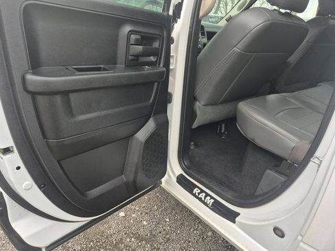 Used 2017 RAM 1500 Express image 10
