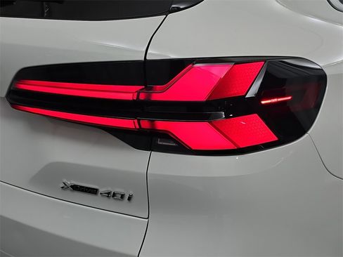 Used 2025 BMW X5 xDrive40i w/ Parking Assistance Package image 36