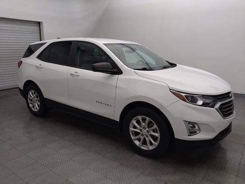 Used 2020 Chevrolet Equinox LS w/ LS Convenience Package image 11