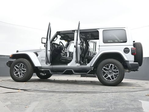 Used 2024 Jeep Wrangler Sahara image 64