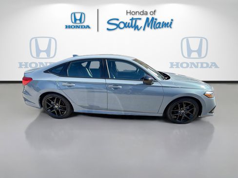 Used 2023 Honda Civic Sport image 8