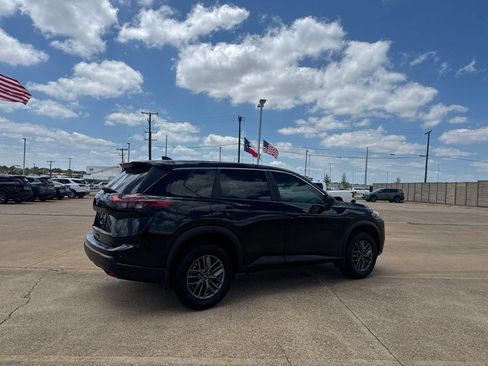 Used 2026 Nissan Rogue S FWD image 23
