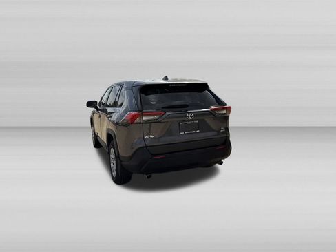 Used 2023 Toyota RAV4 LE AWD/4WD image 8