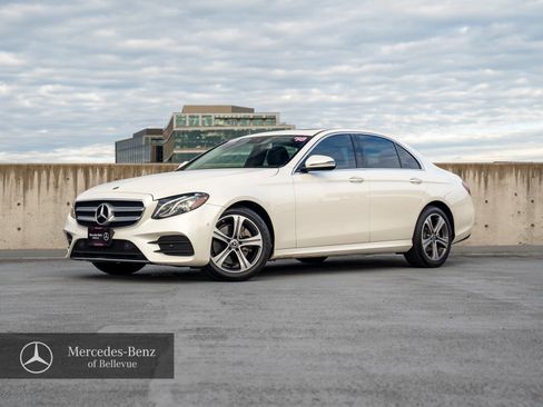 Certified 2018 Mercedes-Benz E 300 4MATIC image 1