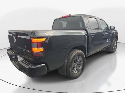 Used 2025 Nissan Frontier SV RWD image 10
