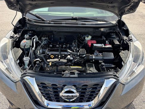 Used 2019 Nissan Kicks S FWD image 31