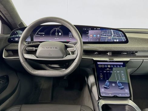 Used 2024 Lucid Air Touring AWD/4WD image 10