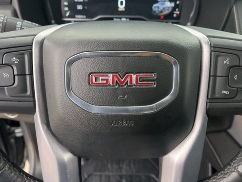 Used 2023 GMC Yukon XL SLT image 19